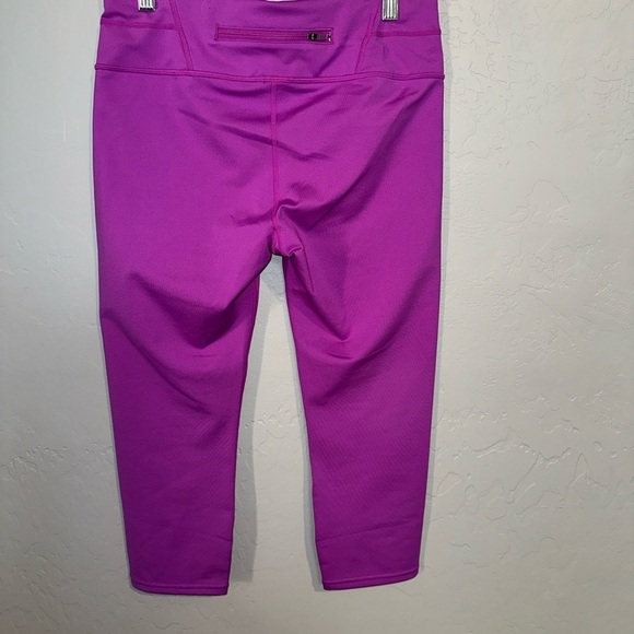 Athleta Pacesetter Crop Leggings - Picture 5 of 8